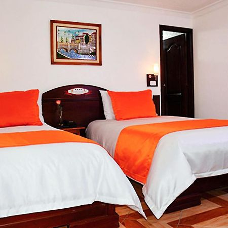 Hotel Plaza Victoria Ibarra Zewnętrze zdjęcie