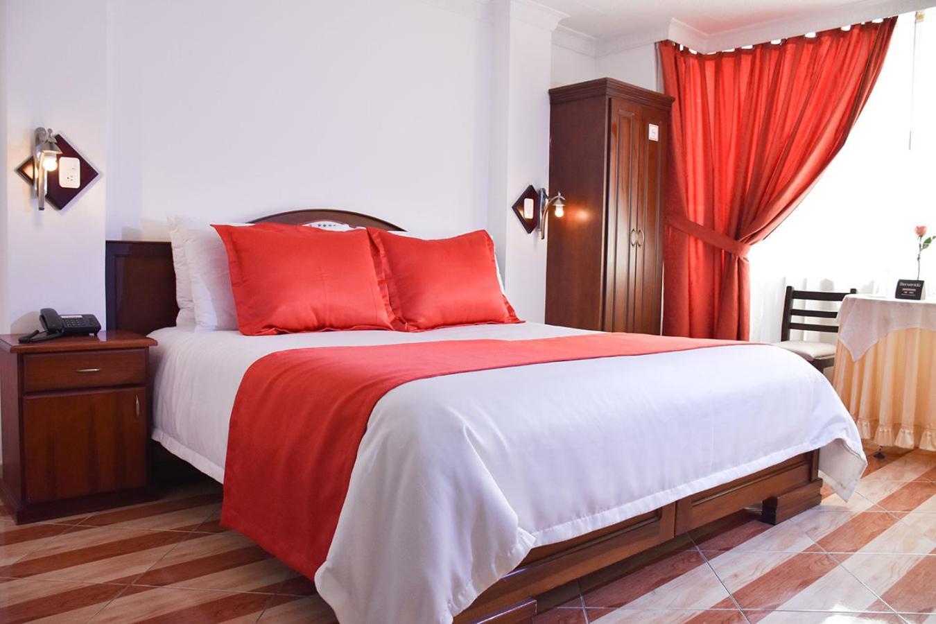 Hotel Plaza Victoria Ibarra Zewnętrze zdjęcie