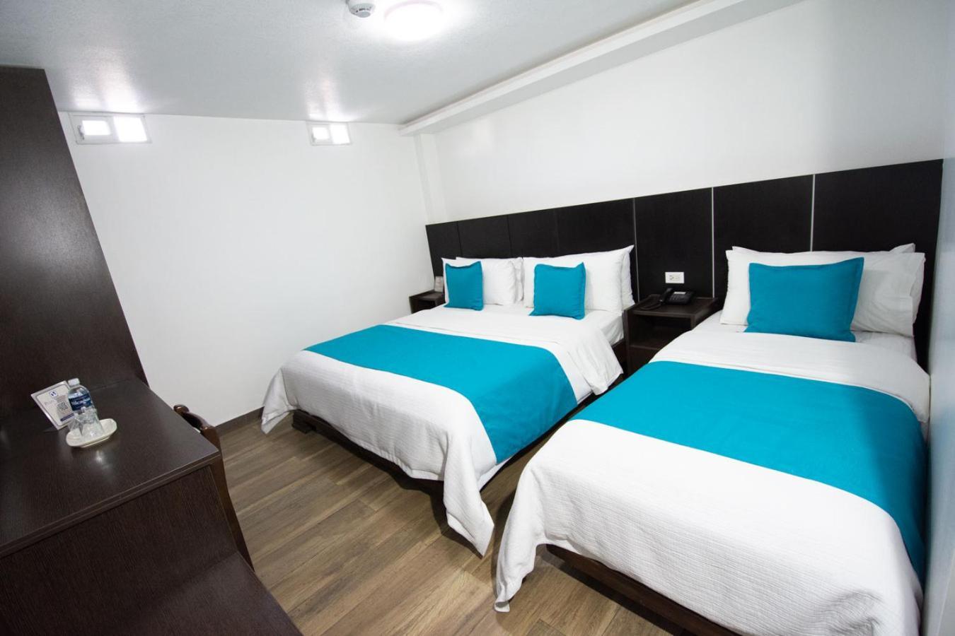 Hotel Plaza Victoria Ibarra Zewnętrze zdjęcie