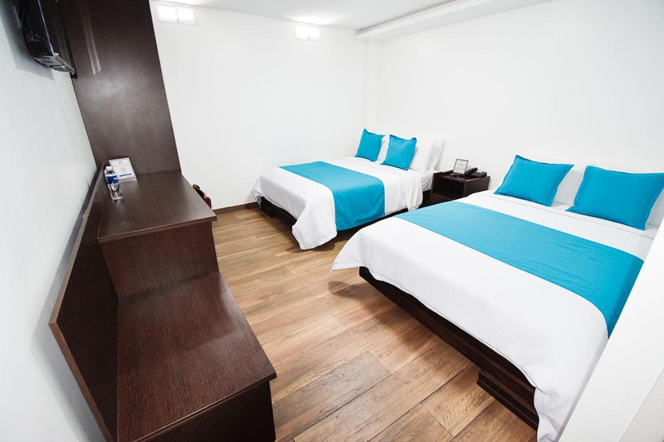 Hotel Plaza Victoria Ibarra Zewnętrze zdjęcie