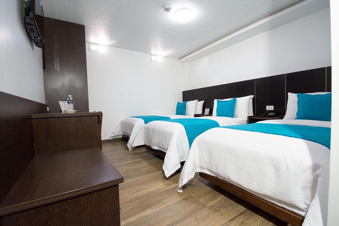 Hotel Plaza Victoria Ibarra Zewnętrze zdjęcie
