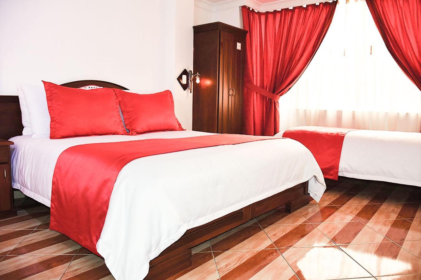Hotel Plaza Victoria Ibarra Zewnętrze zdjęcie