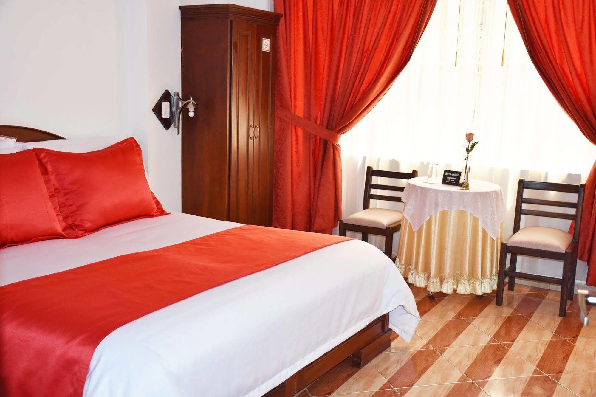 Hotel Plaza Victoria Ibarra Zewnętrze zdjęcie